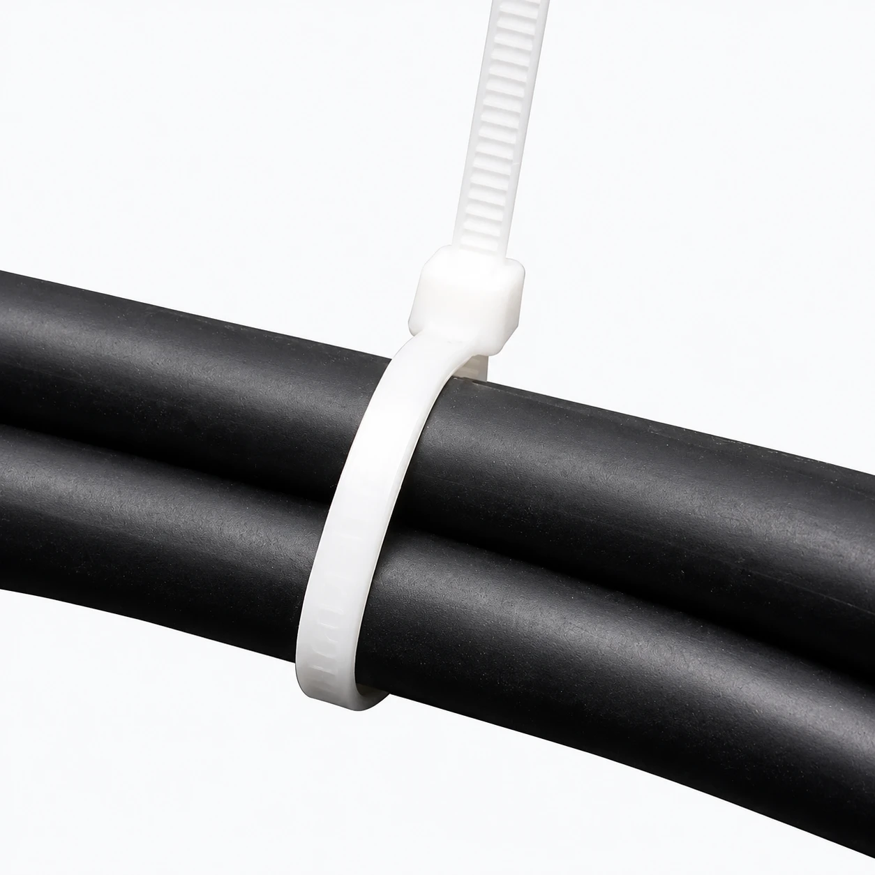 94V-0 grade cable ties fastening black cables for flame retardant cable management